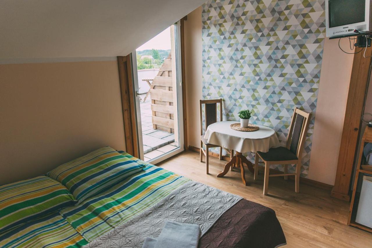 Pokoje Goscinne & Restauracja Pestka Choczewo Exterior foto